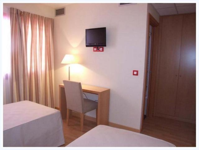 Hotel Villa De Zaragoza Casetas Quarto foto